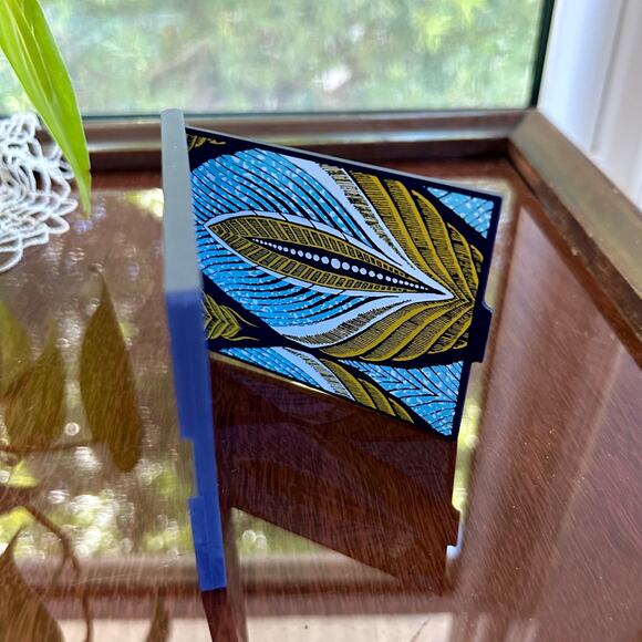 Vintage Estee Lauder Blue Feather Pattern Small Makeup / Cosmetic Folding Mirror - Picture 10 of 10